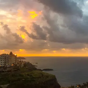 sol-mar-camara-de-lobos.madeira-islandshotels.com/
